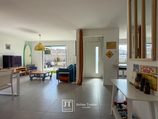 Maison
                                                                                                                                                                                                                                                                                                                        4 pièce(s)                                                                                                                                                                                                          3 chambre(s)                                                                                                                                                                                                          100  m²