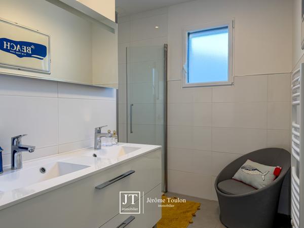 Maison
                                                                                                                                                                                                                                                                                                                        4 pièce(s)                                                                                                                                                                                                          3 chambre(s)                                                                                                                                                                                                          100  m²