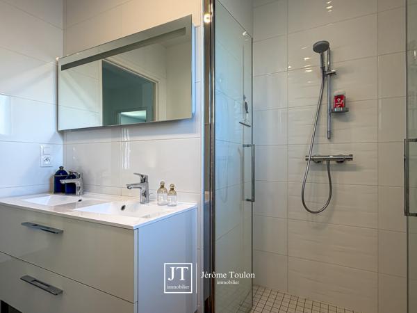 Maison
                                                                                                                                                                                                                                                                                                                        4 pièce(s)                                                                                                                                                                                                          3 chambre(s)                                                                                                                                                                                                          100  m²