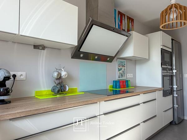 Maison
                                                                                                                                                                                                                                                                                                                        4 pièce(s)                                                                                                                                                                                                          3 chambre(s)                                                                                                                                                                                                          100  m²