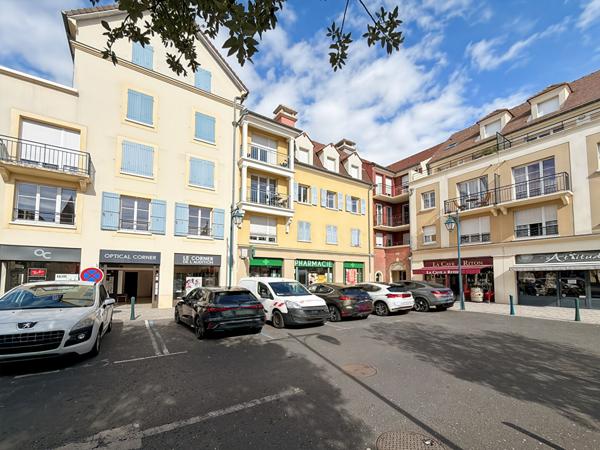 COEUR DE VILLE Appartement F3 de 67 m2 avec terrasse de 9 m2, 1 place de parking en sous-sol sol