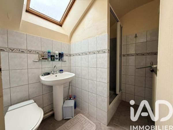 Maison à vendre 10 pièces 197 m² Isigny-le-Buat