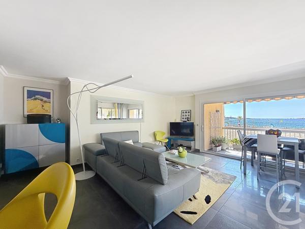 Appartement T4 à vendre  4 pièces - 89,69 m2 FREJUS - 83