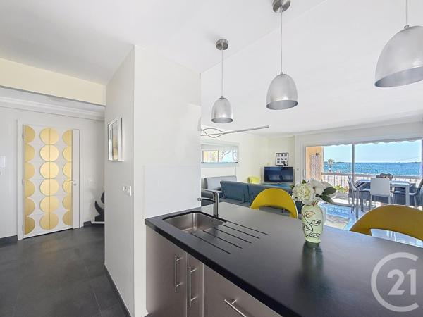 Appartement T4 à vendre  4 pièces - 89,69 m2 FREJUS - 83