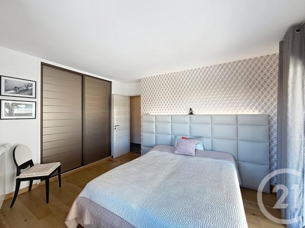 Appartement T4 à vendre  4 pièces - 89,69 m2 FREJUS - 83