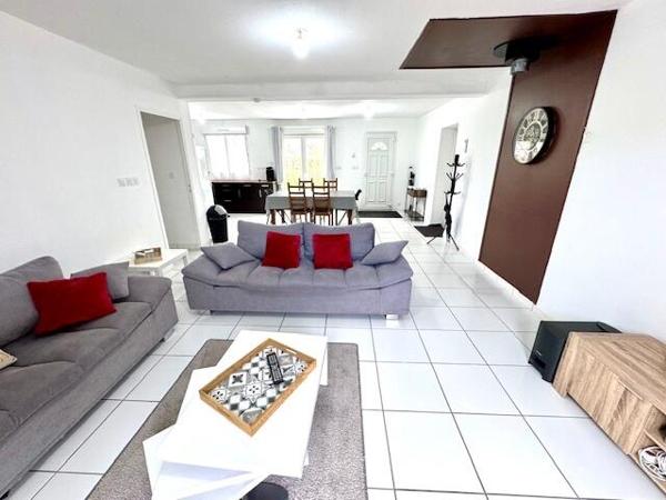 Très belle maison de Plain-pied 4 chambres, construction de 2010