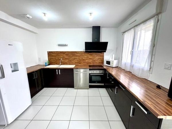 Très belle maison de Plain-pied 4 chambres, construction de 2010