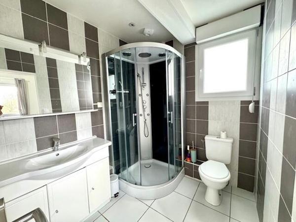 Très belle maison de Plain-pied 4 chambres, construction de 2010