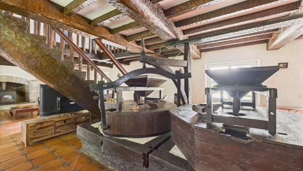 Propriété agricole de caractère avec moulin, terres et bâtiments à 40 minutes de Hossegor Peyrehorade