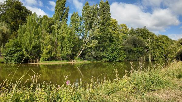 Propriété agricole de caractère avec moulin, terres et bâtiments à 40 minutes de Hossegor Peyrehorade