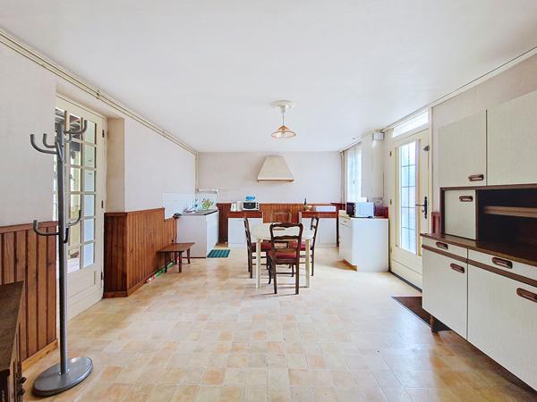 Maison Chateauneuf Sur Sarthe 3 pièce(s) 79 m2