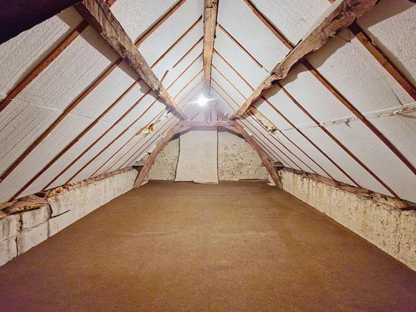 Maison Chateauneuf Sur Sarthe 3 pièce(s) 79 m2