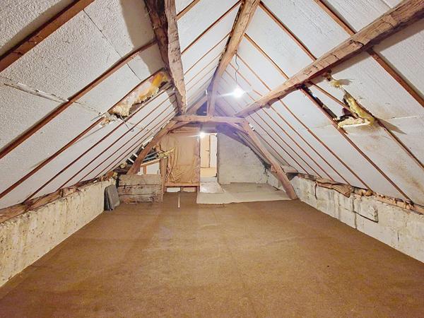 Maison Chateauneuf Sur Sarthe 3 pièce(s) 79 m2
