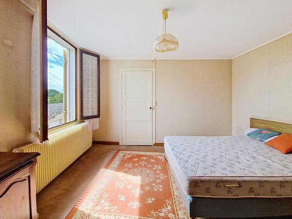 Maison Chateauneuf Sur Sarthe 3 pièce(s) 79 m2
