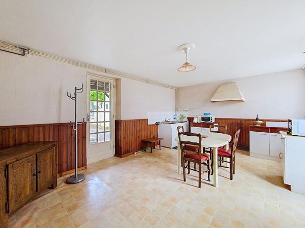Maison Chateauneuf Sur Sarthe 3 pièce(s) 79 m2