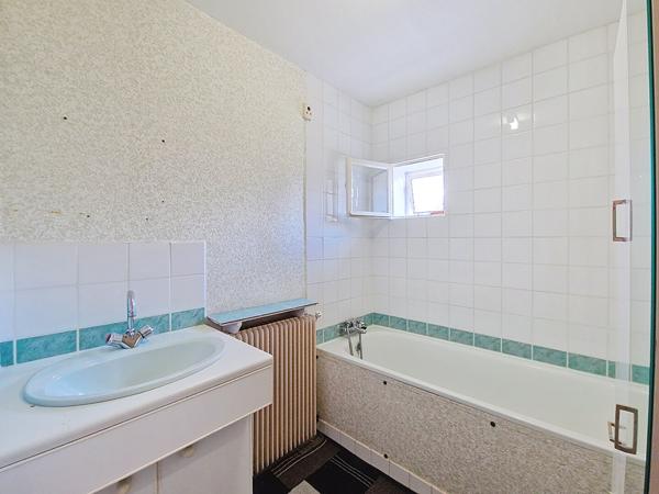 Maison Chateauneuf Sur Sarthe 3 pièce(s) 79 m2