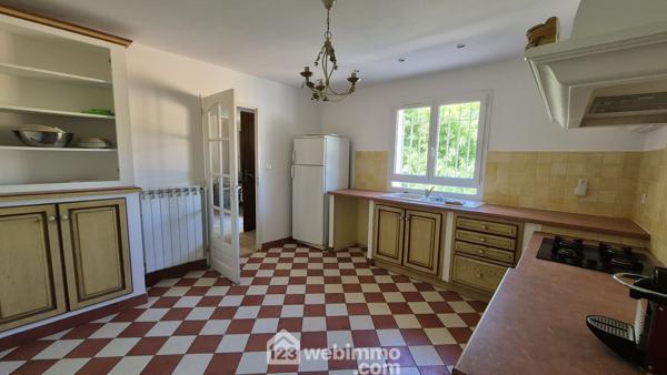 Villas 140 m² à Gonfaron 83590