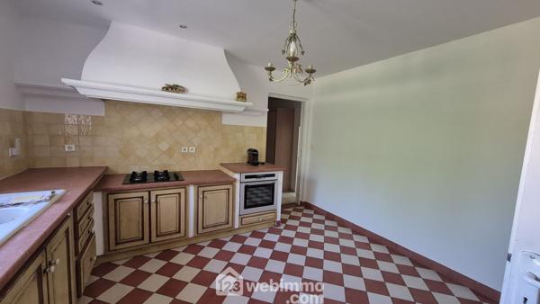 Villas 140 m² à Gonfaron 83590