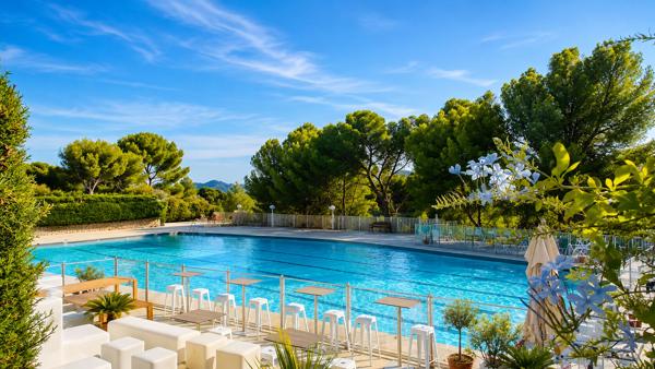 APPARTEMENT TYPE 5 / TERASSE VUE MER / RÉSIDENCE DE STANDING / PISCINE ET TENNIS