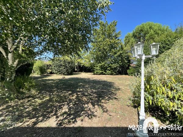 Location Maison d'architecte - 4 pièces - 116m² - Parc de 1100m² et atelier - COGNAC