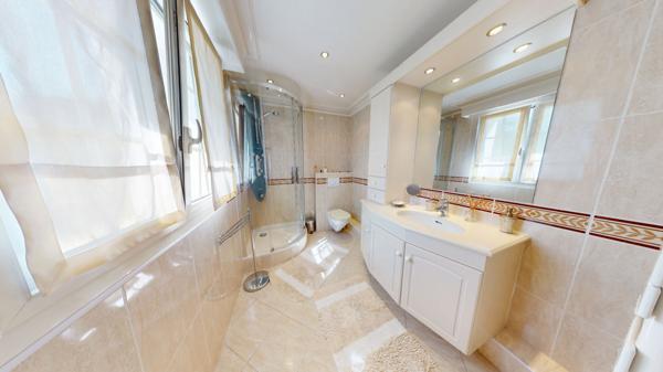 Demeure de prestige - 240m² - 2624m² de terrain