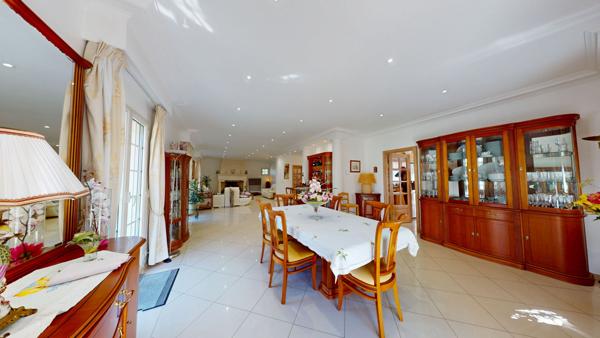 Demeure de prestige - 240m² - 2624m² de terrain