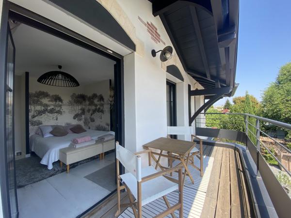 LA TESTE DE BUCH CENTRE ! Maison 6P de 165 m2, piscine, terrasse, parcelle 682 m2 !