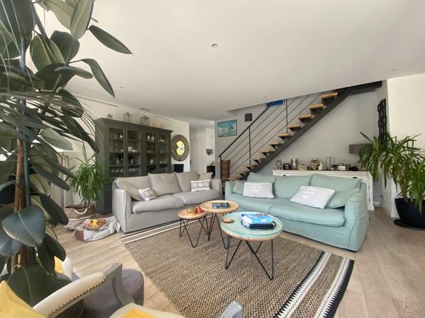 LA TESTE DE BUCH CENTRE ! Maison 6P de 165 m2, piscine, terrasse, parcelle 682 m2 !