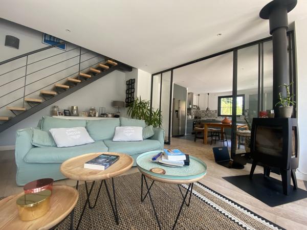 LA TESTE DE BUCH CENTRE ! Maison 6P de 165 m2, piscine, terrasse, parcelle 682 m2 !