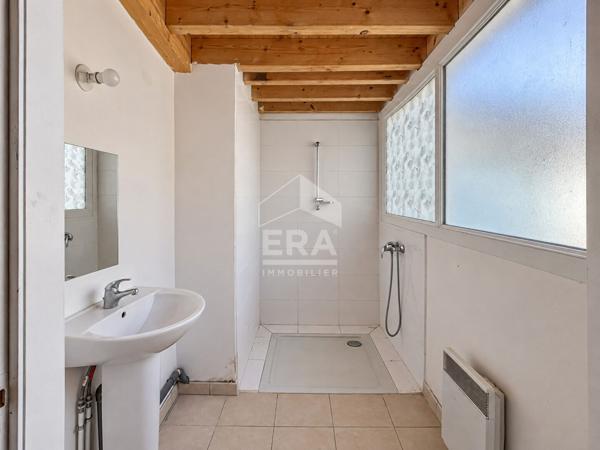 IDEAL MARCHAND - 2 BATIMENTS - 1 PARCELLE - BEL EMPLACEMENT