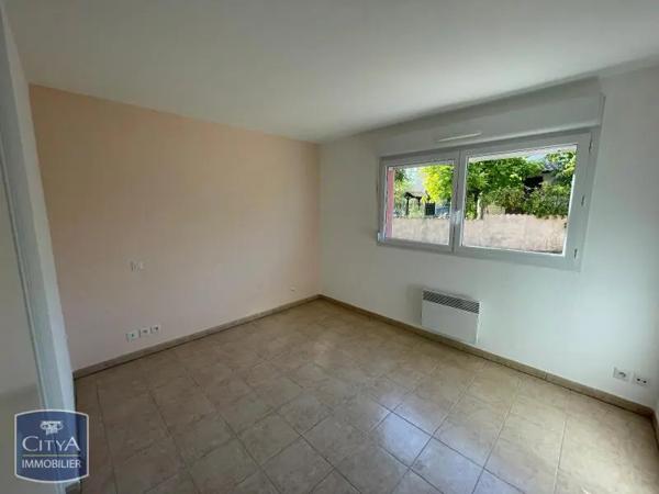 Appartement à louer 4 pièces 92.04m² Saint-Christol-lez-Alès (30380)