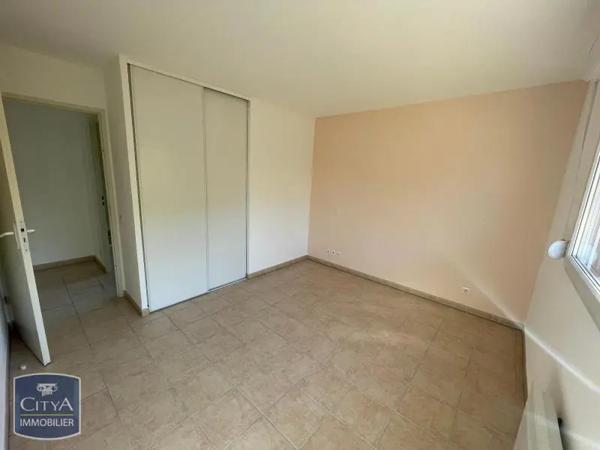 Appartement à louer 4 pièces 92.04m² Saint-Christol-lez-Alès (30380)