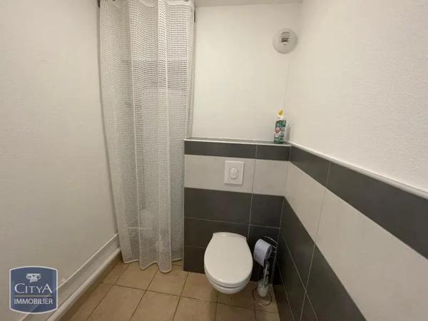 Appartement à louer 4 pièces 92.04m² Saint-Christol-lez-Alès (30380)