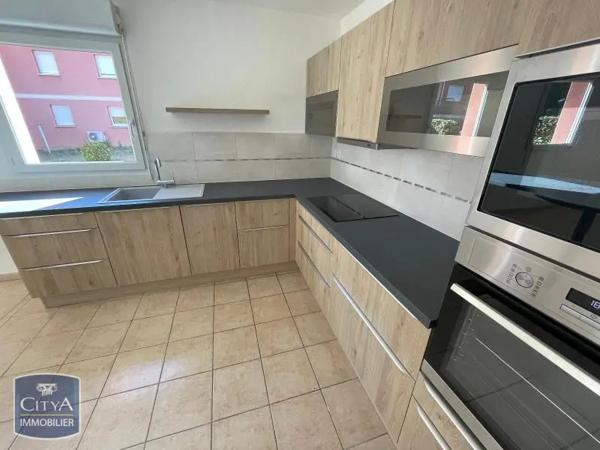 Appartement à louer 4 pièces 92.04m² Saint-Christol-lez-Alès (30380)