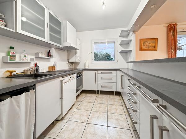 Appartement Jouy Le Moutier 4 pièce(s) 77.07 m2