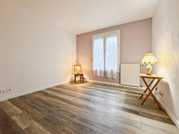 Appartement Jouy Le Moutier 4 pièce(s) 77.07 m2