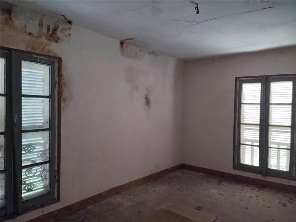 Immeuble à vendre |  Chalais |  258 m²