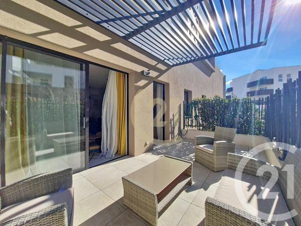 Appartement F4 à vendre  4 pièces - 86 m 2   ST JEAN DE VEDAS  - 34