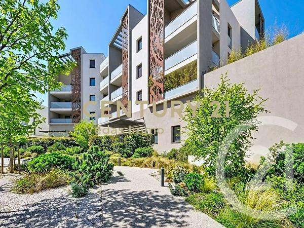 Appartement F4 à vendre  4 pièces - 86 m 2   ST JEAN DE VEDAS  - 34