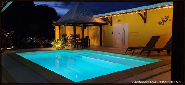 A VENDRE A KOUROU (97310) UNE MAGNIFIQUE PROPRIETE DE 165 m² - TERRAIN DE 462 m² - AU PRIX DE 448 000 €.