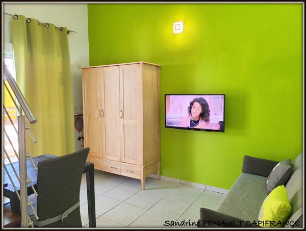 A VENDRE A KOUROU (97310) UNE MAGNIFIQUE PROPRIETE DE 165 m² - TERRAIN DE 462 m² - AU PRIX DE 448 000 €.