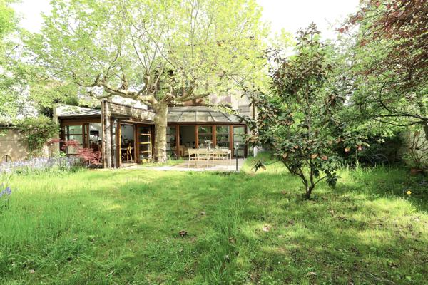 Saint-Maur-des-Fossés (94210) Rare à la Vente sur 6 min RER, commerces, écoles. Maison Contemporaine de Standing - Coup de coeur et sans tra