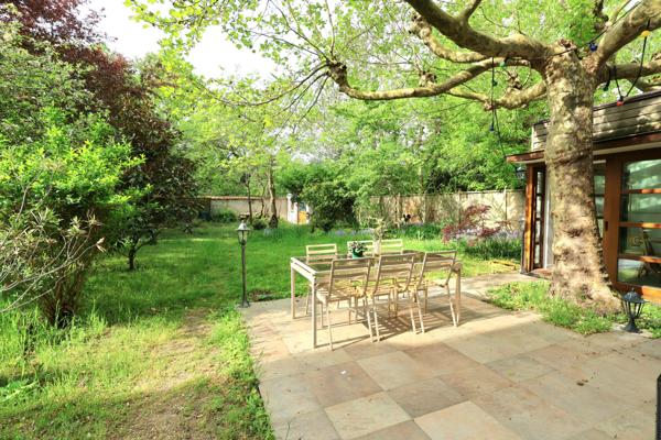 Saint-Maur-des-Fossés (94210) Rare à la Vente sur 6 min RER, commerces, écoles. Maison Contemporaine de Standing - Coup de coeur et sans tra