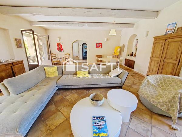 Magnifique maison style Bastide en plein coeur de Velaux - Coup de coeur assuré