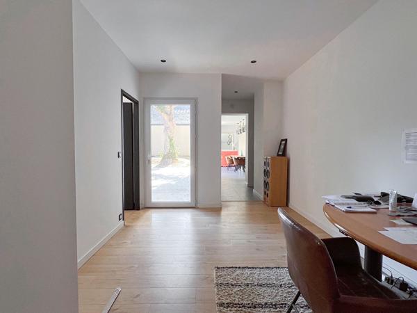 Maison contemporaine de 2023 - 165 m² - 5 chambres dont une vie de plain pied - jardin de plus de 1200m²