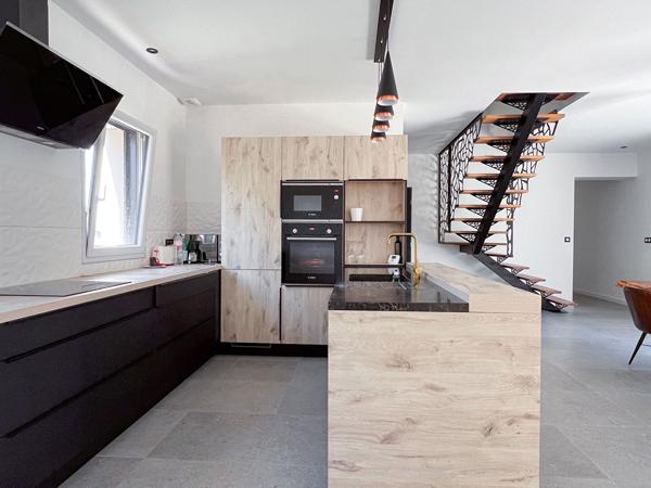 Maison contemporaine de 2023 - 165 m² - 5 chambres dont une vie de plain pied - jardin de plus de 1200m²