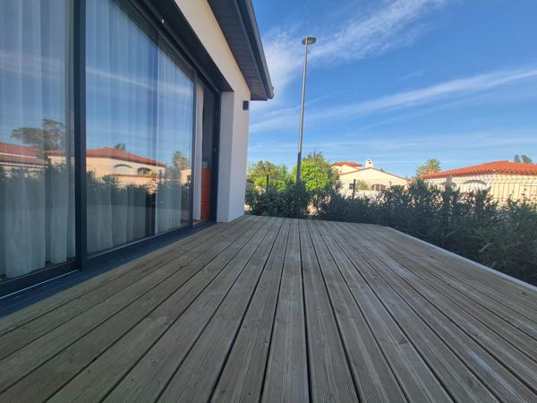 Villa contemporaine 3 faces – 90 m² – Prestations premium – À 5 min de la mer