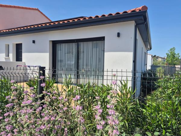 Villa contemporaine 3 faces – 90 m² – Prestations premium – À 5 min de la mer