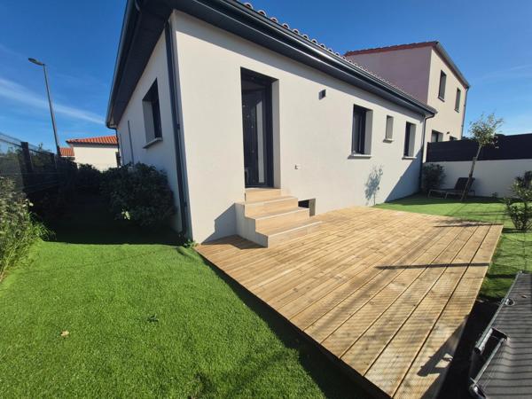 Villa contemporaine 3 faces – 90 m² – Prestations premium – À 5 min de la mer