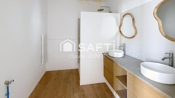 Appartement T4 avec terrasse